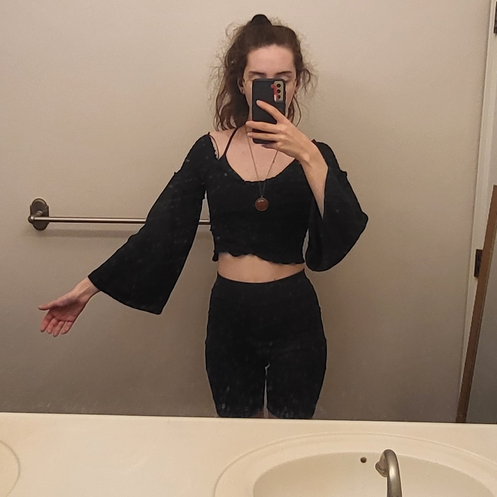 Black flared sleeve crop top